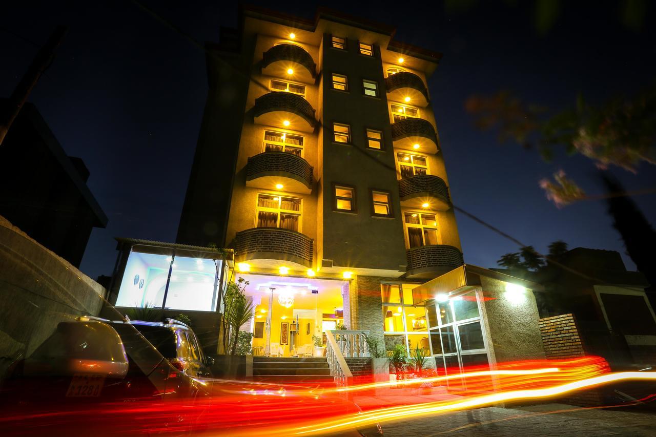 White House Addis Hotel Екстериор снимка