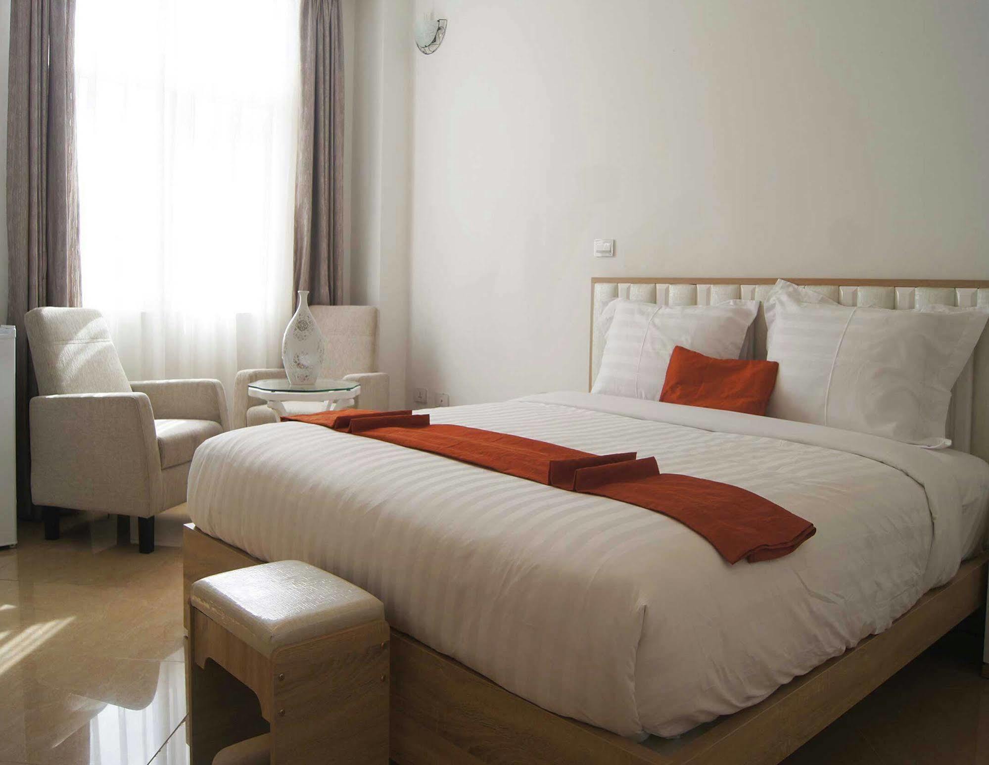 White House Addis Hotel Екстериор снимка